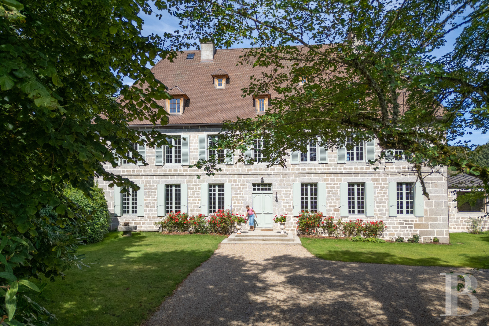 A carefully renovated 19th-century family home in the Plateau de Millevaches nature reserve in Flayat  - photo  n°1